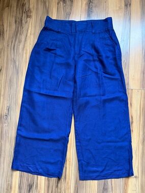 Banana Republic 100% linen capris pants